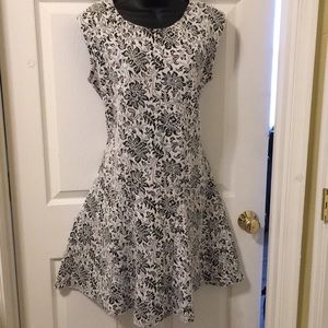 Black and white sleeveless dress